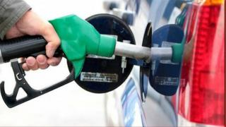 بسبب تحرير الأسعار | المغاربة يؤدون أزيد من 8 مليار درهم سنويا كزيادة على أرباح موزعي المحروقات