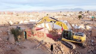 جرسيف | عامل الإقليم يشرف على عملية هدم آخر براكة بحمرية لتصبح رسميا مدينة بدون صفيح + صور وفيديو