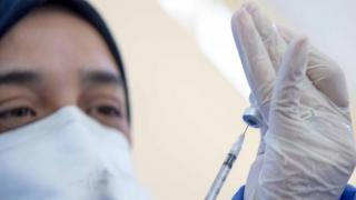 بعد “صفع” زميلة لهم من طرف رجال سلطة | الممرضون يعلنون إضرابا وطنيا سيربك مراكز التلقيح