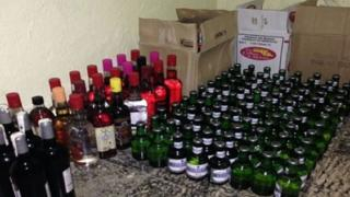 الناظور | الأمن يداهم مستودعا سريا ويحجز 15 ألف قنينة خمر