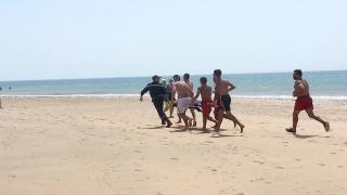 طنجة | مصرع شرطي شاب غرقا بشاطئ “سيدي قاسم”
