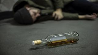 مكناس | وفاة شخص بسبب كحول مغشوشة يقود لتوقيف شقيقين