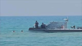 السعيدية | 3 شبان جزائريين يعبرون البحر سباحة من المغرب إلى الجزائر