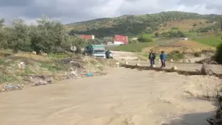 إقليم تازة | سيول وادي “المصابن” تجرف تلميذة بـ”أولاد زباير”