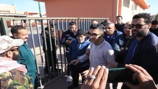 منحه الضوء الأخضر لإعادة فتح محله | والي مراكش يعيد الاعتبار لبائع السمك “عبدو”