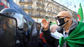 جون أفريك | الجزائر لجأت لقطع العلاقات لتحويل الأنظار حول أزمتها الداخلية