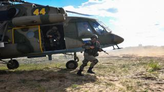 قرب الحدود الشرقية للمملكة المغربية | الجزائر تجري مناورات عسكرية مع روسيا