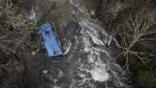 إسبانيا | تحطم حافلة يسقط 06 قتلى وفقدان شخصين عشية “عيد الميلاد”