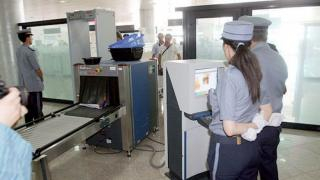 الجزائر | اعتقال نائب قائد الجمارك بمطار الهواري بومدين وبحوزته كمية من “القرقوبي”