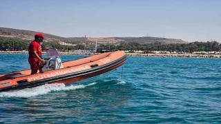 مأساة | شاطئ السعيدية يلفظ جثة خمسيني يٌشتبه في كونها لمهاجر سري