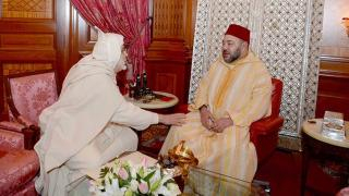 بتعليمات ملكية | مروحية تنقل شيخ الطريقة البودشيشية للمستشفى العسكري بالرباط