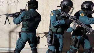 نقلت زهاء ألفي مغربي | الأمن الإسباني يفكك شبكة للهجرة السرية