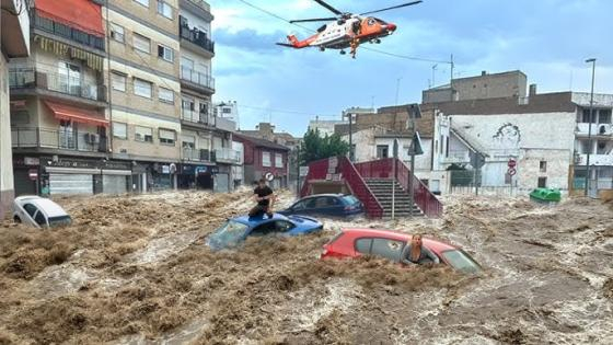 إنذار أحمر بـ”فالنسيا” | إغلاق المدارس والأسواق والحدائق تحسبا للطوارئ