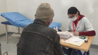 وجدة | نزلاء السجن المحلي يستفيدون من خدمات قافلة طبية متعددة التخصصات