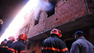 اشتوكة | مقـ.ـتل رضيعة حـ.ـرقا وإصابة شقيقها بحـ.ـروق بعد إضرام والدها النار بالمنزل