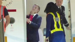 الإليزيه عن “صفعة ماكرون” | مزاح عادي بين زوجين وتلك طريقتهما في الإسترخاء