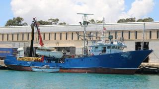 منذ الإثنين | إنطلاق عملية إنقاذ طاقم سفينة عالقة بالبحر بطانطان