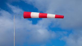 نشرة إنذارية | رياح قوية مع تطاير غبار محتمل بعدد من أقاليم المملكة