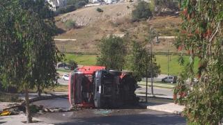 طنجة | إصابة 05 إطفائيين في إنقلاب شاحنة مطافئ بمرقالة