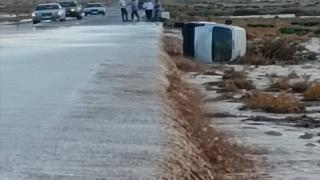 طريق صاكة – أفسو | السيول تجرف إحدى المركبات