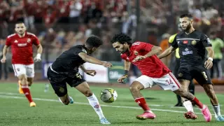 ذهاب نهائي دوري أبطال إفريقيا | نادي الوداد ينهزم أمام الأهلي بهدفين لهدف في القاهرة