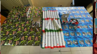 كانت معدة لأعمال شغب بإحدى مباريات البطولة | حجز أزيد من 18 ألف وحدة من المفرقعات النارية بوجدة